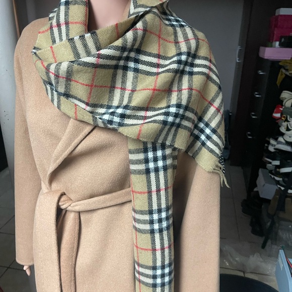 Authentic vintage burberrys vintage he nova check tan wool scarf (A2017) - Picture 5 of 9